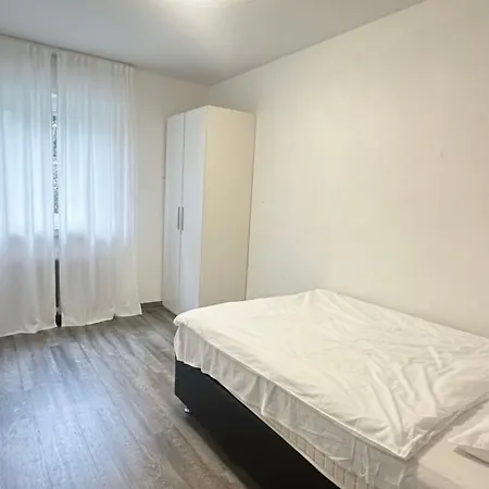 Апартаменты 4-room Near Frankfurt